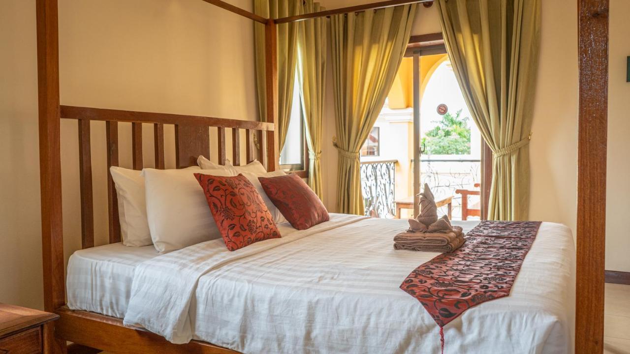 Den Hotel Totonou シェムリアップ エクステリア 写真
