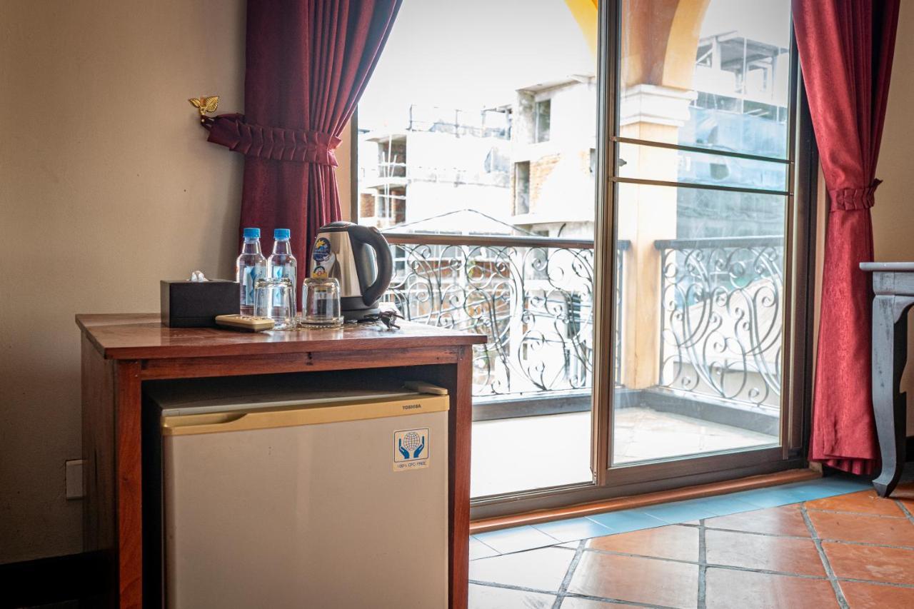 Den Hotel Totonou シェムリアップ エクステリア 写真